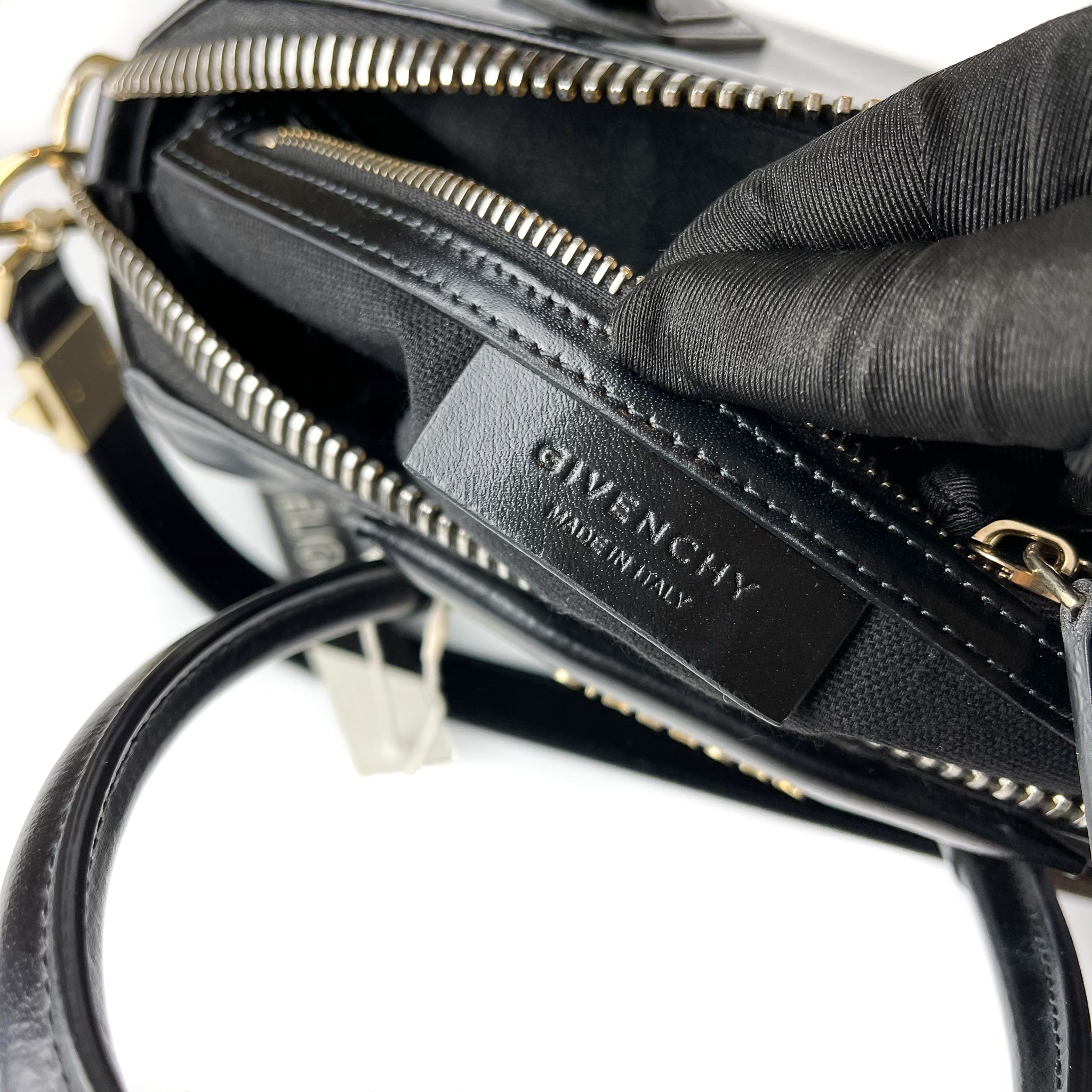 Givenchy antigona zipper hotsell
