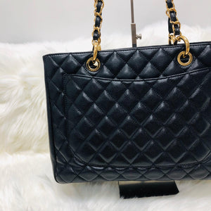 Chanel Black Caviar GST Leather Grand Shopping Tote in Black