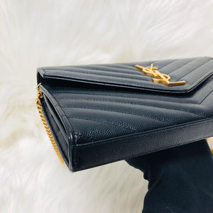 Medium Grain de Poudre Envelope Wallet on Chain in Black