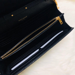 Medium Grain de Poudre Envelope Wallet on Chain in Black