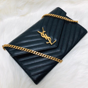 Medium Grain de Poudre Envelope Wallet on Chain in Black