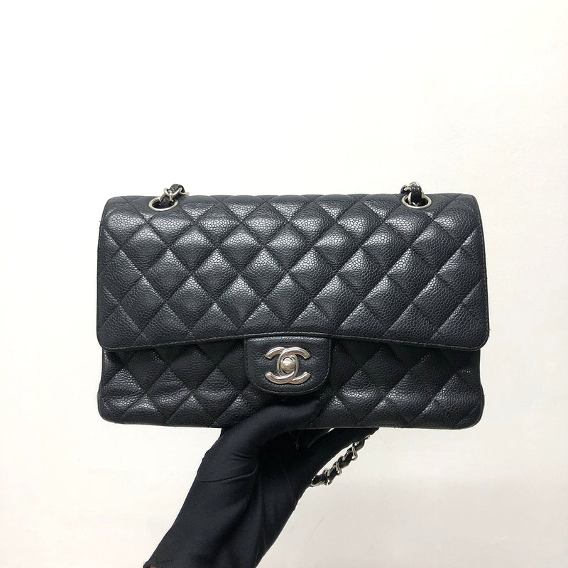 Classic Double Flap Caviar M/L in Black SHW