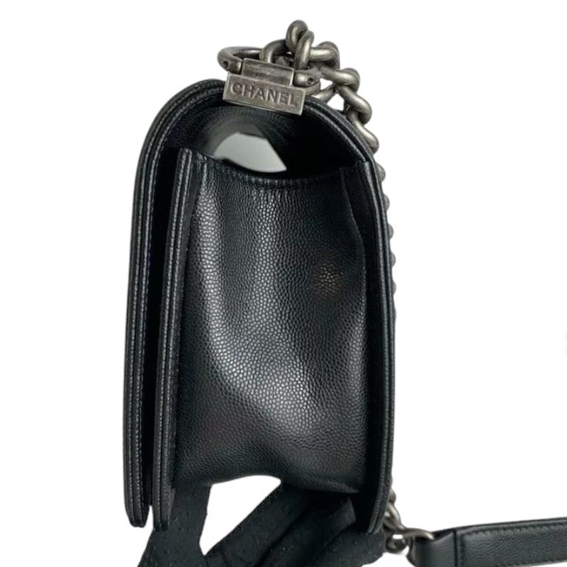 Chevron Boy Medium Caviar Black RHW