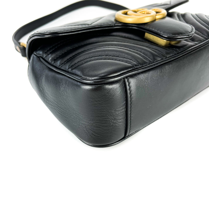 GG Marmont Black Mini Matelassé Shoulder Bag