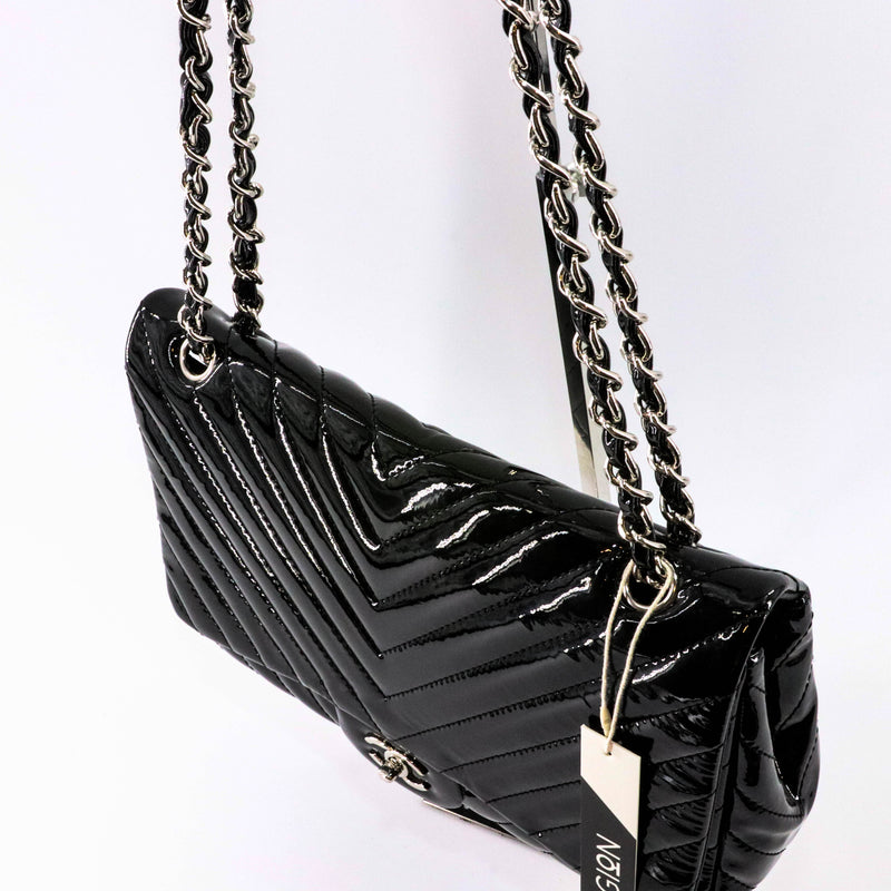 Classic Jumbo in Chevron Patent Leather with SWH Black
