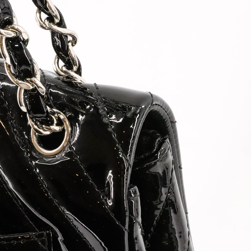 Classic Jumbo in Chevron Patent Leather with SWH Black
