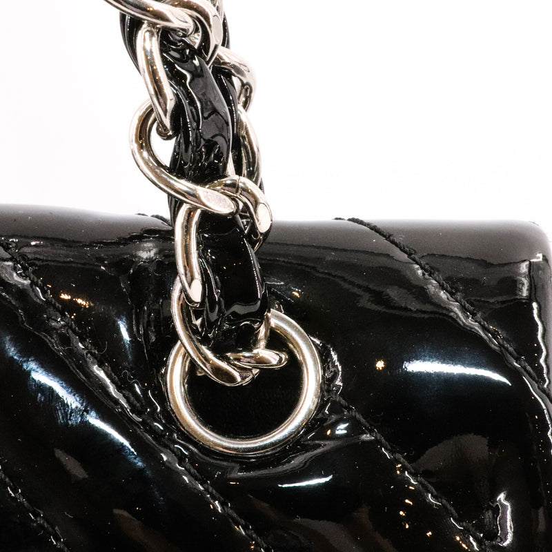 Classic Jumbo in Chevron Patent Leather with SWH Black