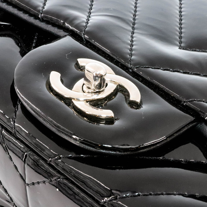 Classic Jumbo in Chevron Patent Leather with SWH Black