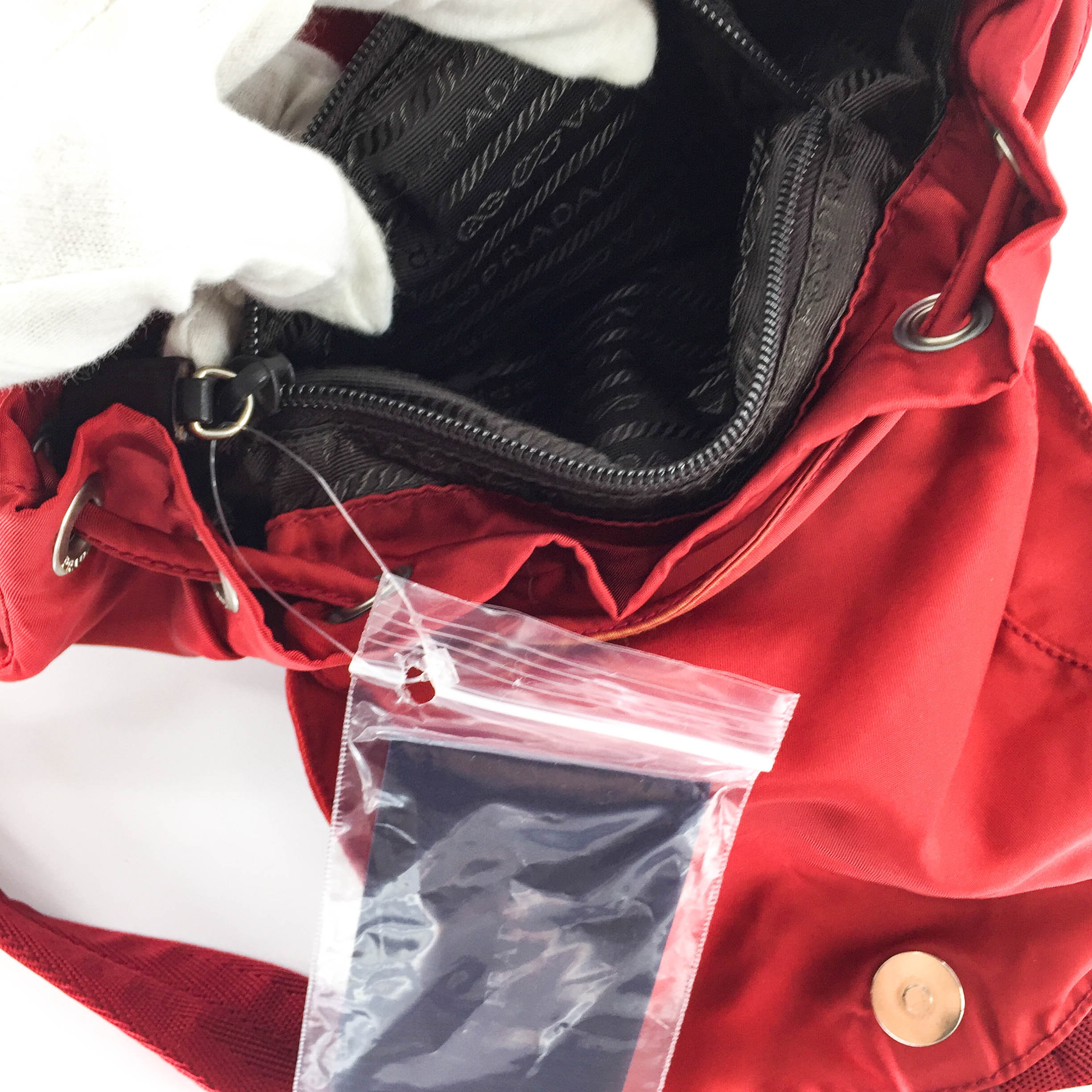 Prada Vela Nylon Small Back in Red wi Bag Religion
