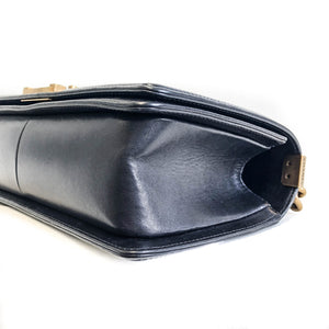 Old Medium Pearly Black Boy Bag in Lambskin Leather