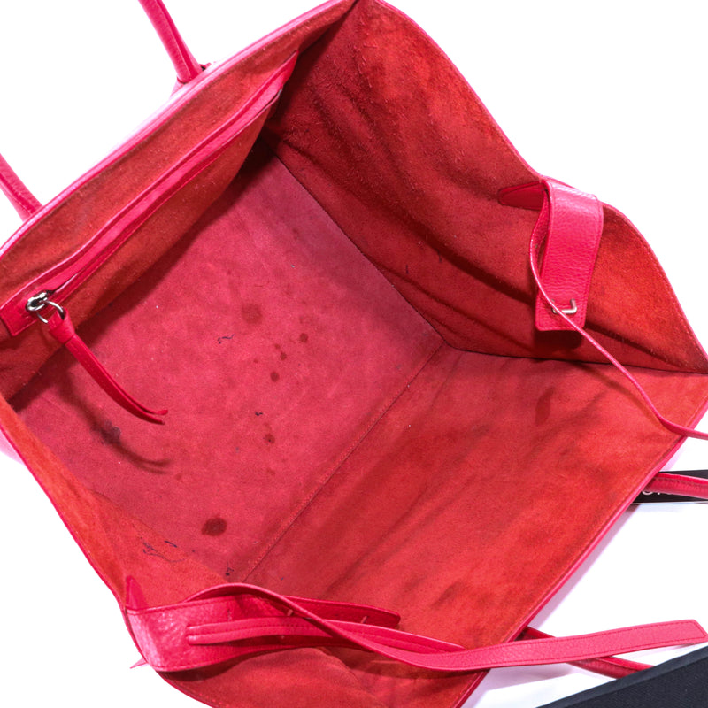 Medium Phantom Handbag in Red Calfskin