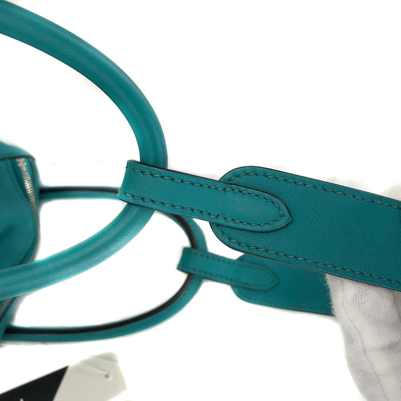 Lindy 26 in Blue Lagoon Swift Leather