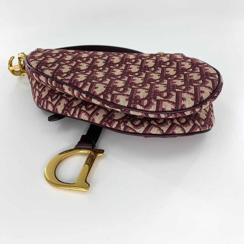 Oblique saddle bag burgundy