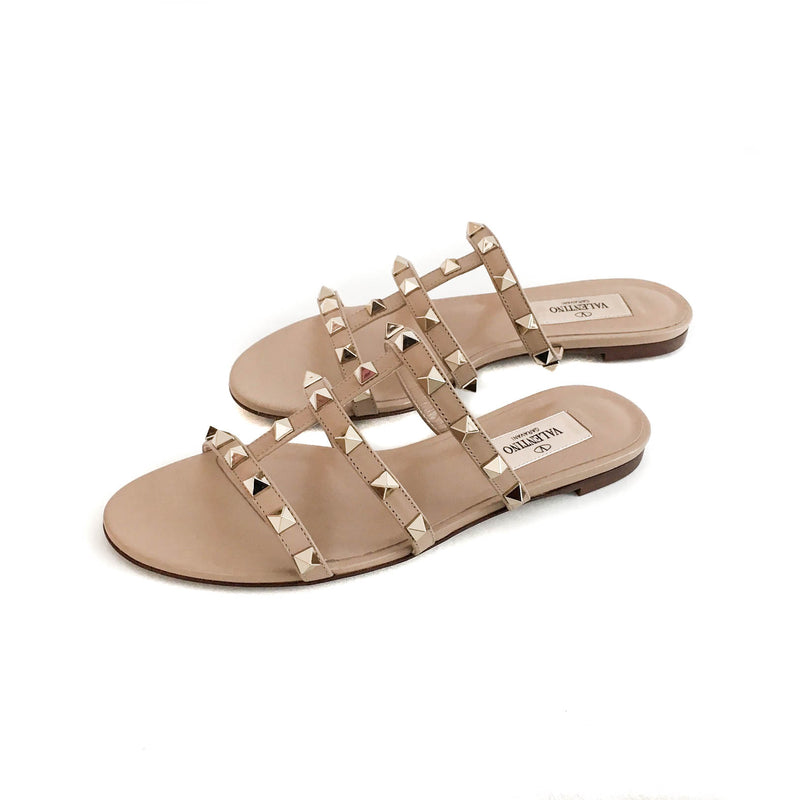 Rockstud Slide Sandal in Sandy Beige