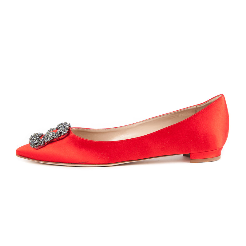 Hangisi Flats in Red