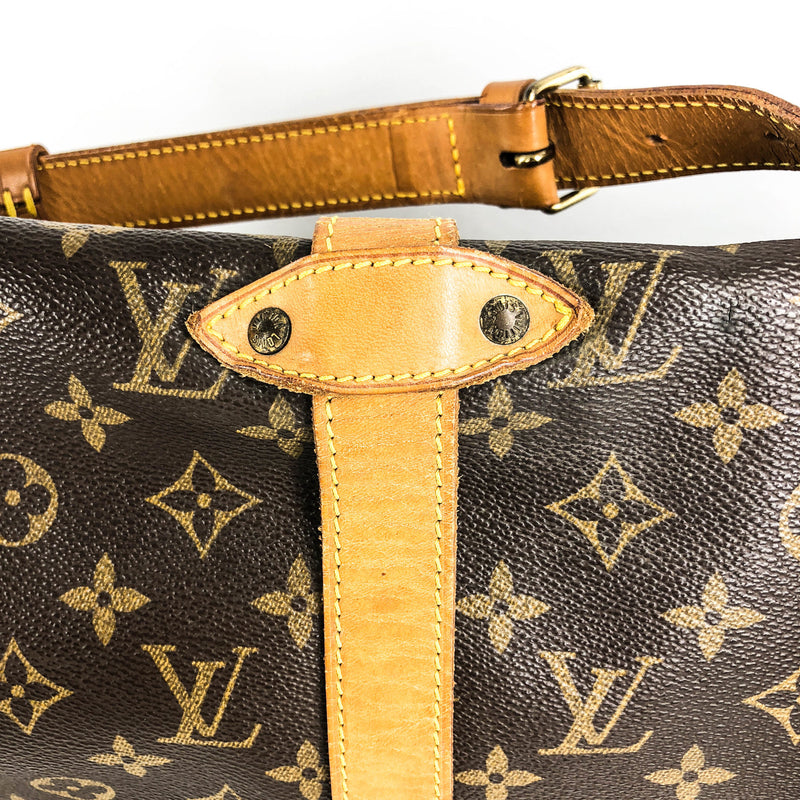 Vintage Monogram Saumur 35 Monogram Cross Body Bag