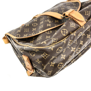 Vintage Monogram Saumur 35 Monogram Cross Body Bag