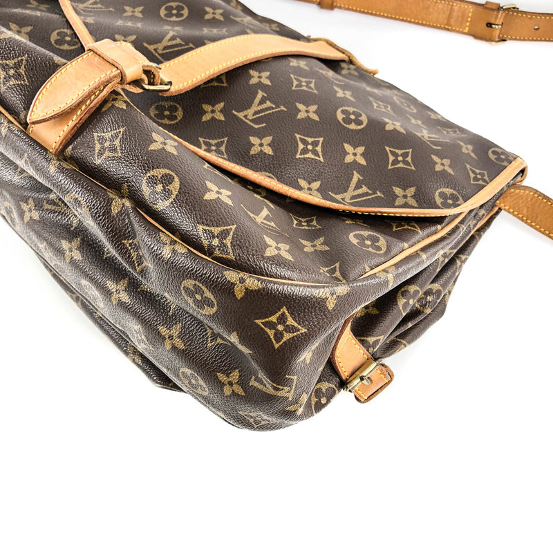 Vintage Monogram Saumur 35 Monogram Cross Body Bag