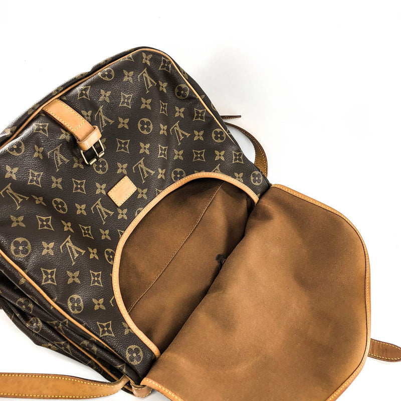Vintage Monogram Saumur 35 Monogram Cross Body Bag