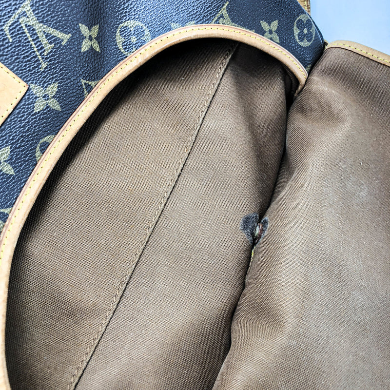 Vintage Monogram Saumur 35 Monogram Cross Body Bag