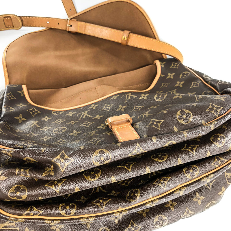 Vintage Monogram Saumur 35 Monogram Cross Body Bag
