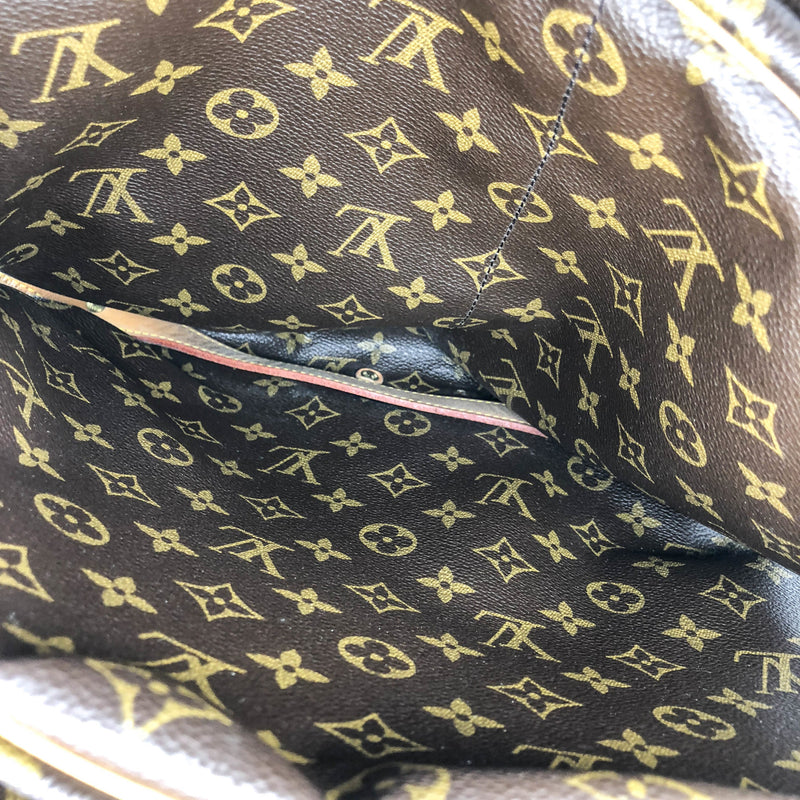 Vintage Monogram Saumur 35 Monogram Cross Body Bag
