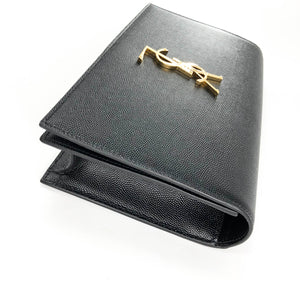 Black grained clutch with GHW