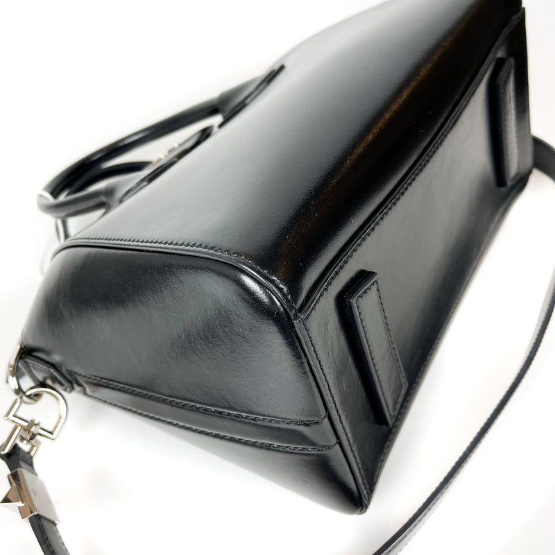 Small Antigona in Black Glossy Leather with Silver Hardware