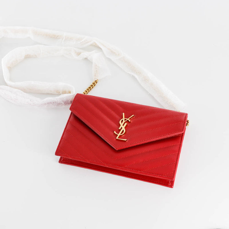 Envelope Chain Wallet in Red