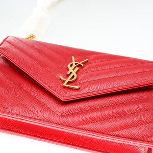 Envelope Chain Wallet in Red