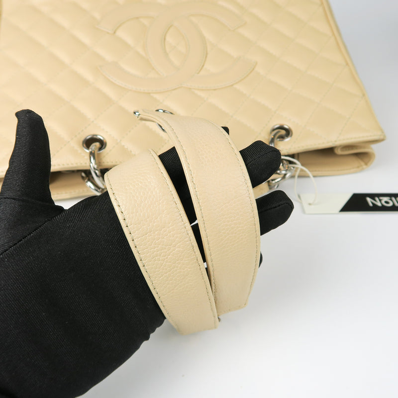 Beige Caviar GST in Caviar leather with SHW