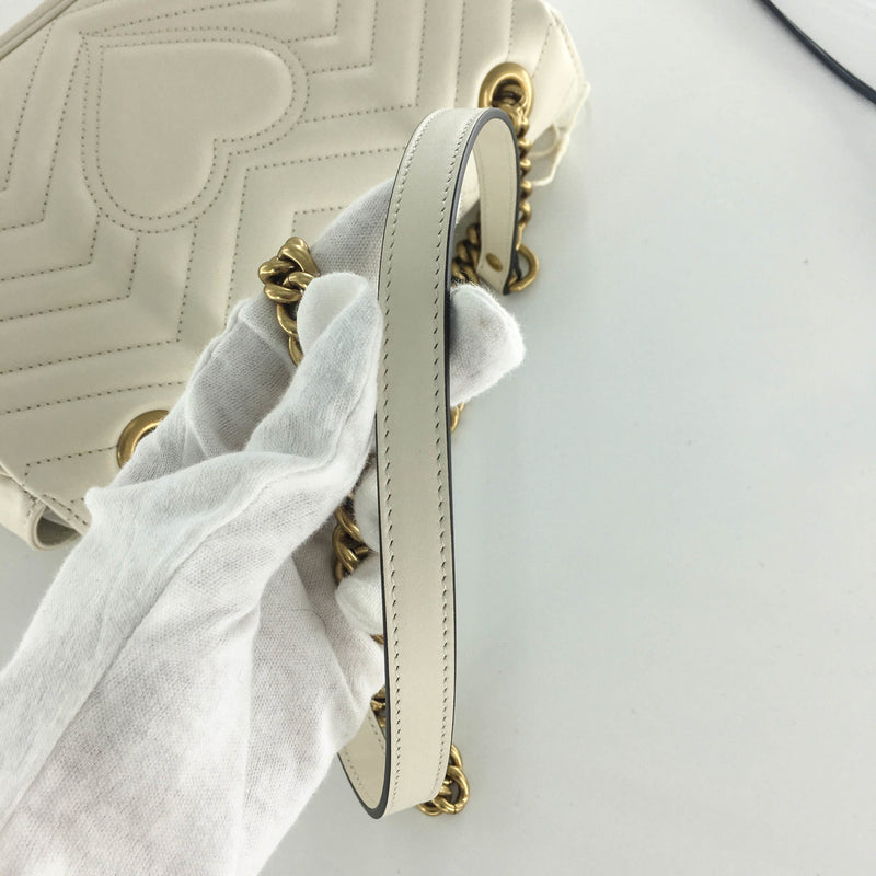Marmont Matelasse Small Shoulder Bag in White