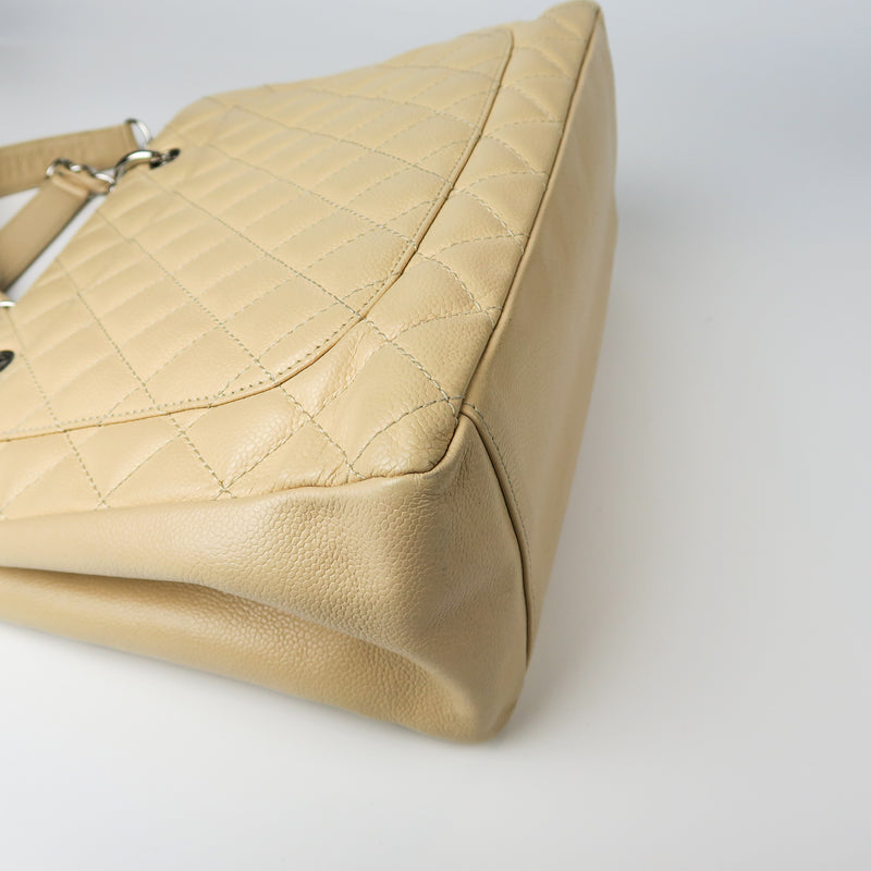 Beige Caviar GST in Caviar leather with SHW
