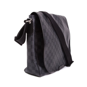 Damier Graphite Daniel GM Messenger Bag