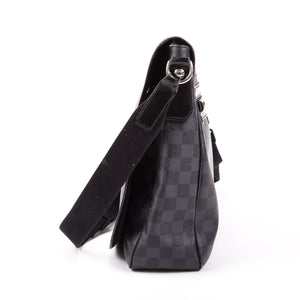 Damier Graphite Daniel GM Messenger Bag