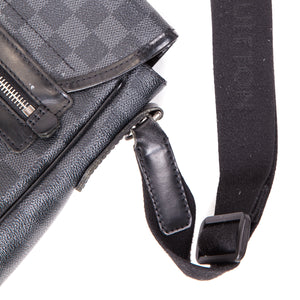 Damier Graphite Daniel GM Messenger Bag