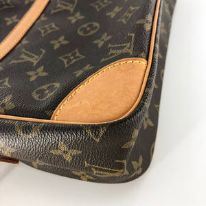Vintage Monogram Trocadero 30 Shoulder Bag