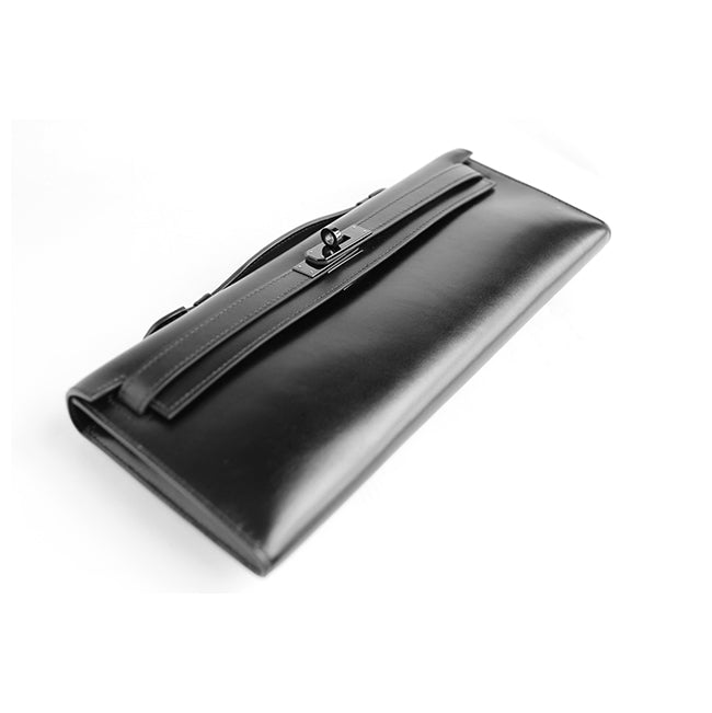 Kelly Cut Clutch in So Black