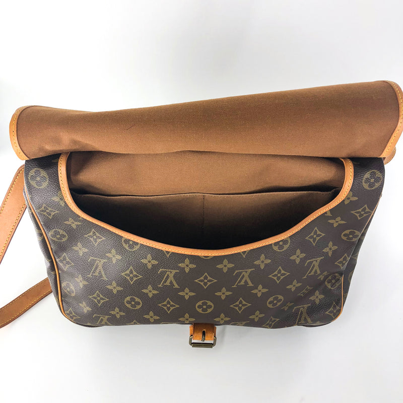 Louis Vuitton Saumur Shoulder bag 335741