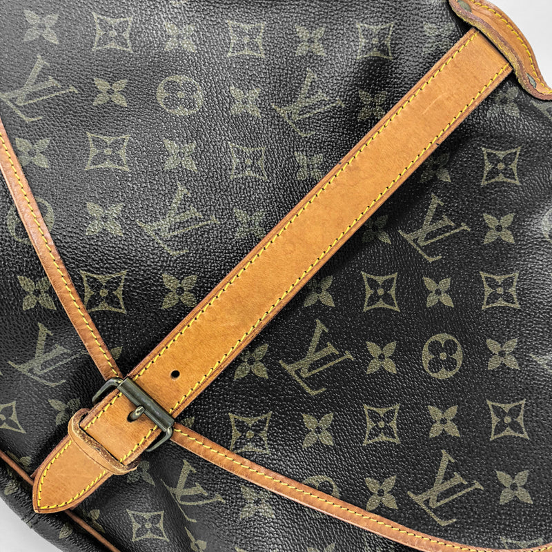 Vintage Monogram Saumur 35 Shoulder Bag