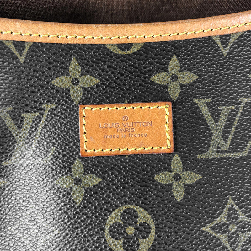 Louis Vuitton Saumur Shoulder bag 335741