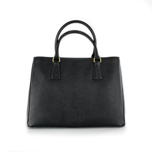 Saffiano Single-Zip Galleria Medium Tote in Black with GHW