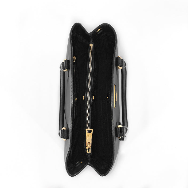 Saffiano Single-Zip Galleria Medium Tote in Black with GHW