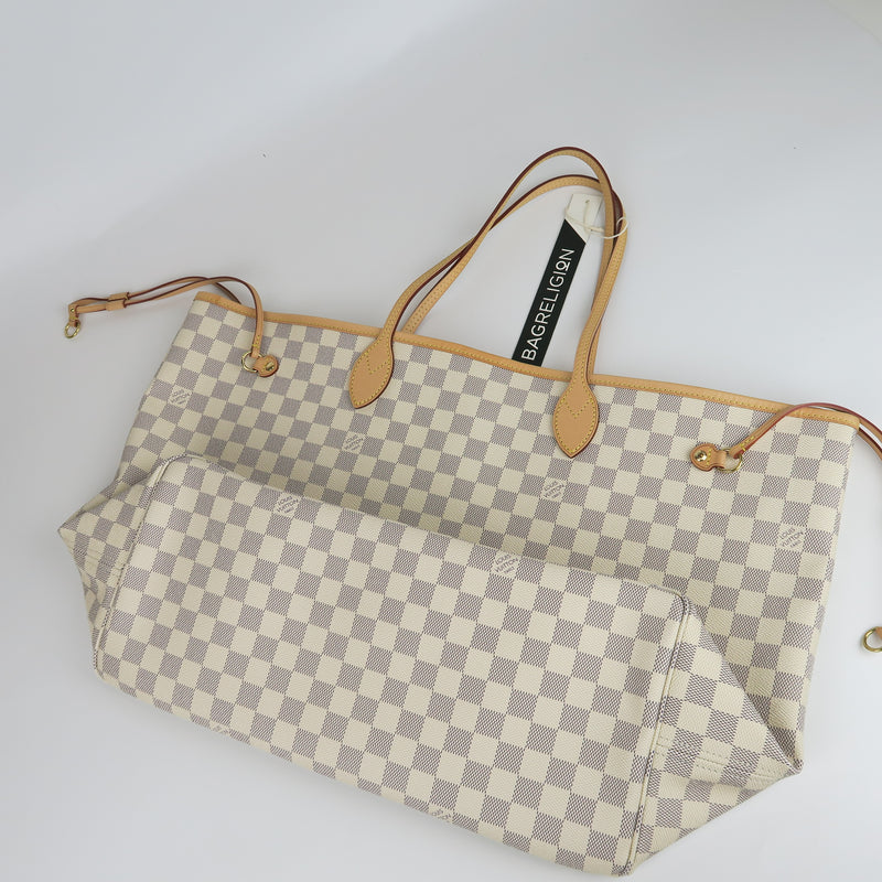 LOUIS VUITTON. Neverfull GM model. Shoulder bag in azure…