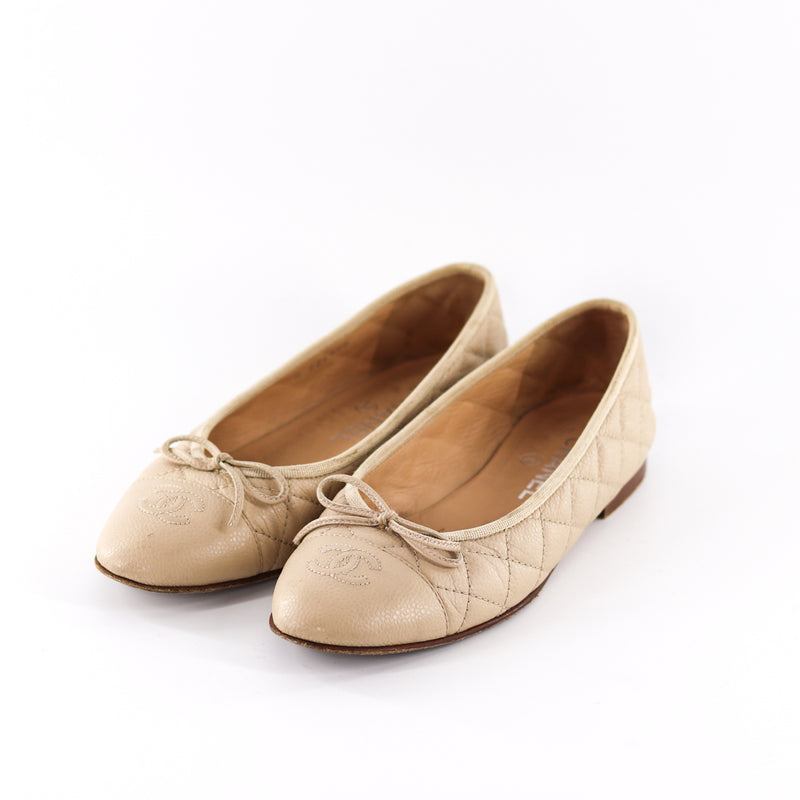 Chanel Nude Classic Grained Leather CC Flats