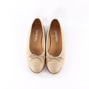 Chanel Nude Classic Grained Leather CC Flats