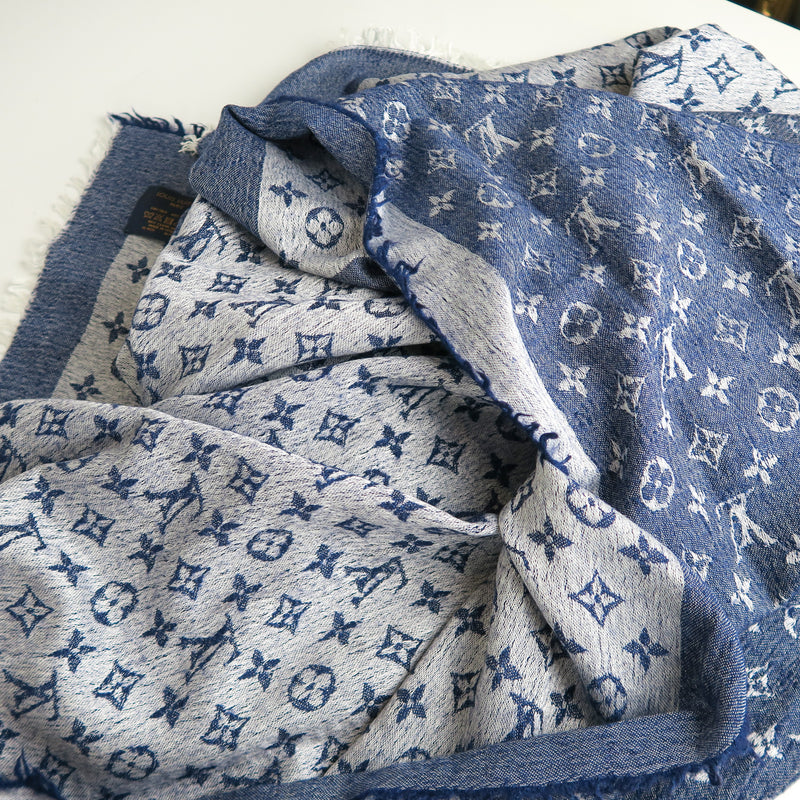 Louis Vuitton Shawl Monogram Denim Blue Silk ref.538640 - Joli Closet