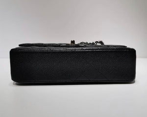 Classic Double Flap Caviar M/L in Black SHW