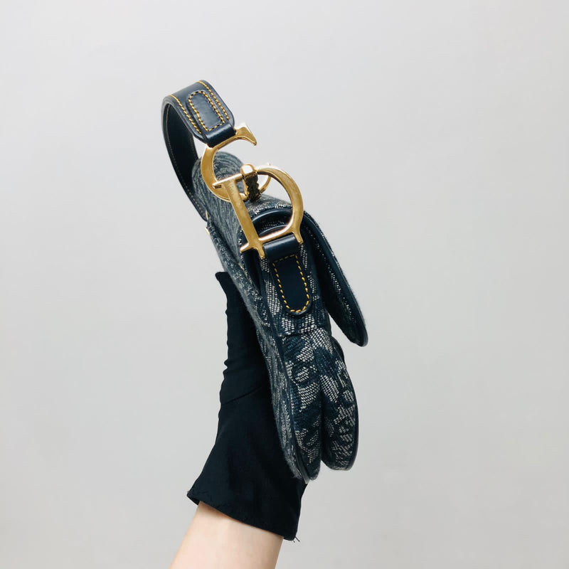 Small Oblique Saddle Bag Blue
