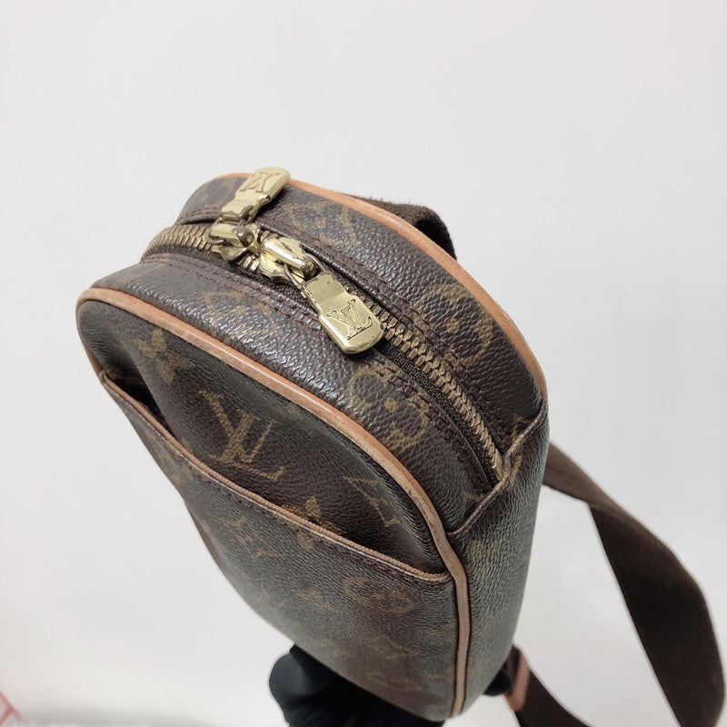 Louis Vuitton Pochette Gange Waist bag unisex body bag M51870 Cloth  ref.210039 - Joli Closet